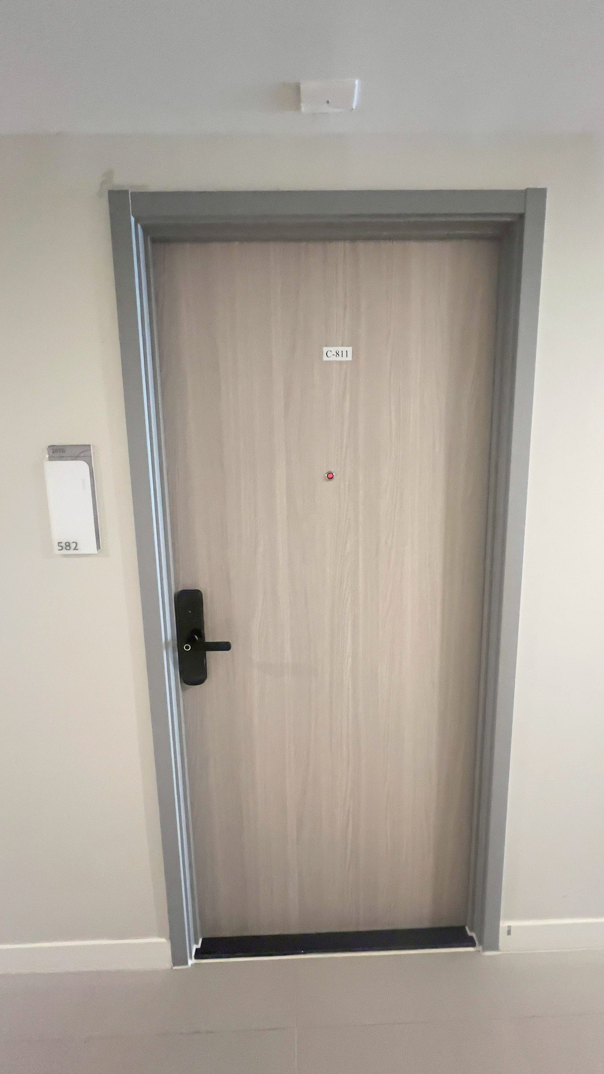 ขายคอนโดอ่อนนุช อุดมสุข : ขายห้อง Combine วิวสระ Olympic หนึ่งเดียวที่ Atmoz Oasis อ่อนนุช  ขนาดใหญ่ 55.52 ตารางเมตร 2 ห้องนอน 2 ห้องน้ำ พร้อมอยู่ ฟรีโอน