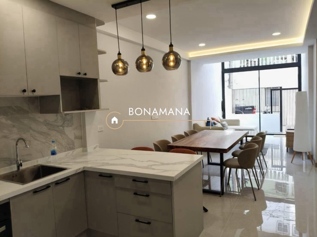 ให้เช่าทาวน์โฮมสุขุมวิท อโศก ทองหล่อ : ให้เช่า ทาวน์โฮม/โฮมออฟฟิศ เอกมัย 22 