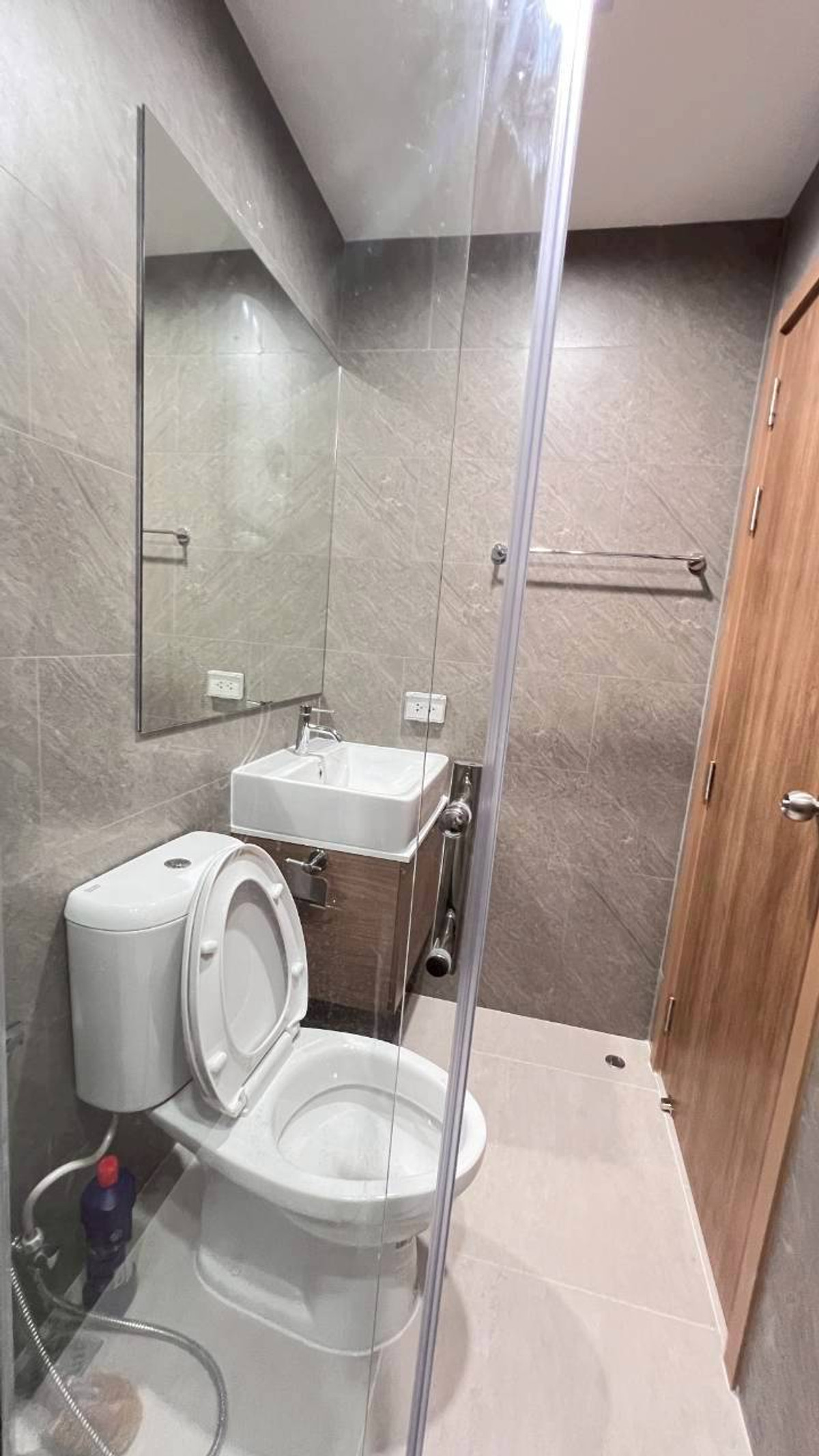 ให้เช่าคอนโดรามคำแหง หัวหมาก : ✅ TLVN110 ✅ Line : @p2nproperty