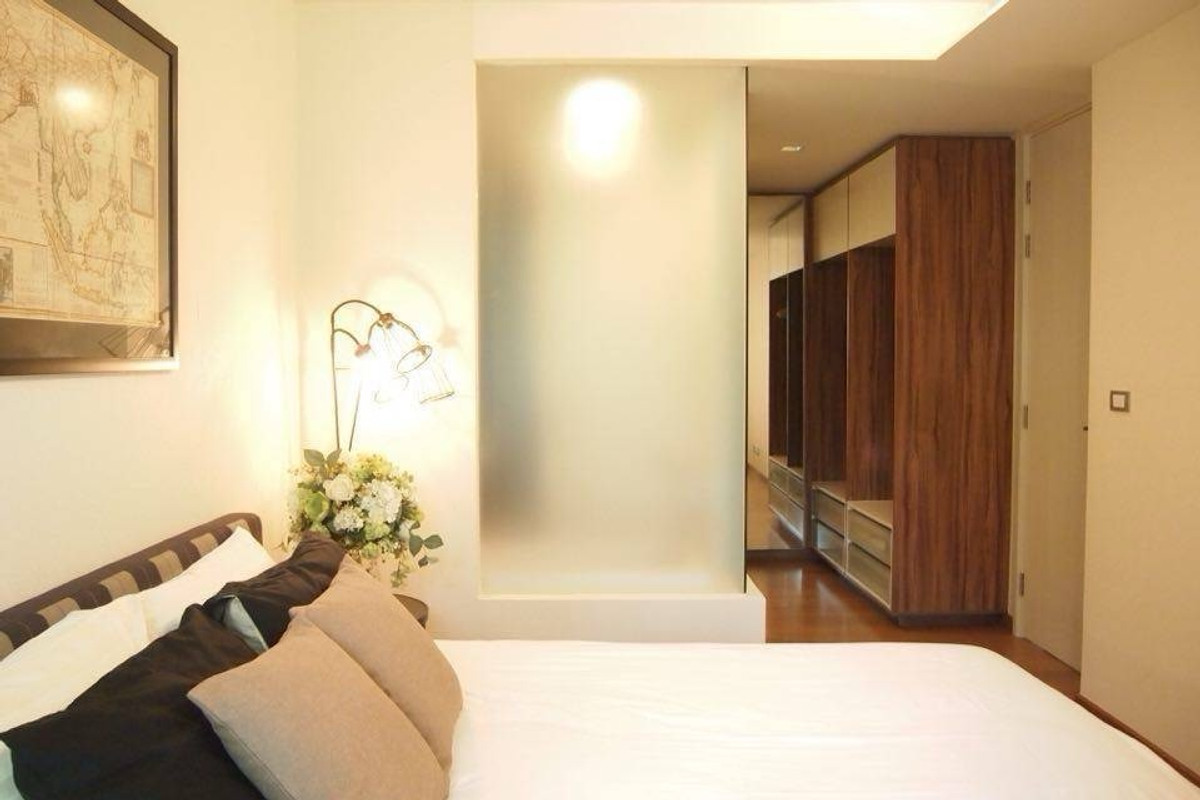 คอนโดสุขุมวิท อโศก ทองหล่อ : 🔥Rent & Sale at Via 31 🔥1BR 1BR.🔥 29,000🔥6.9M 🔥47sqm. Floor3