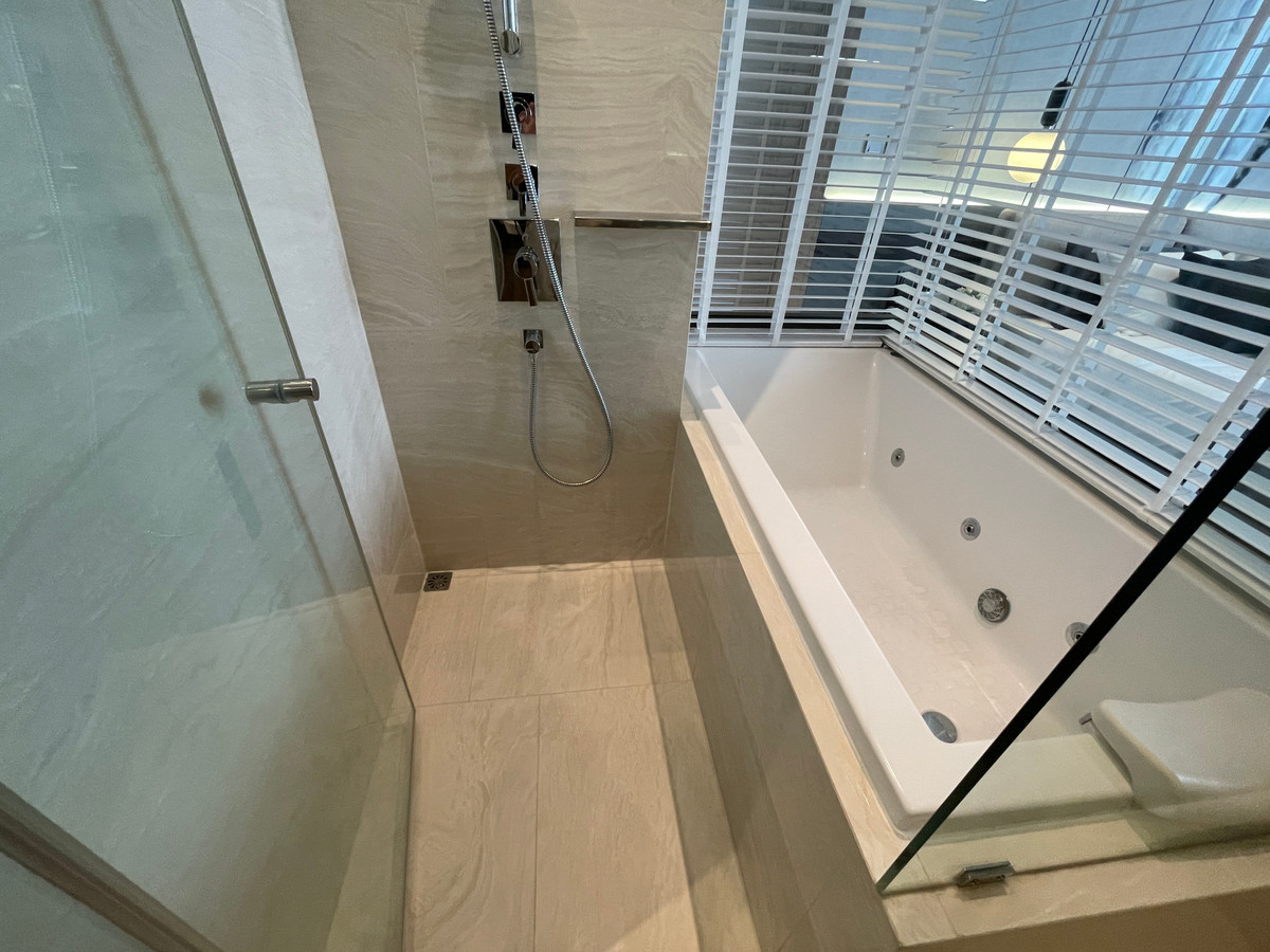 ขายคอนโดสีลม ศาลาแดง บางรัก : 💎 [Ultimate Legacy] ASHTON SILOM – 1BR XL (49.58 ตร.ม.) ชั้น 32 ห้องมุมแห่งวิสัยทัศน์เหนือระดับ บนถนนสายประวัติศาสตร์ 💎 