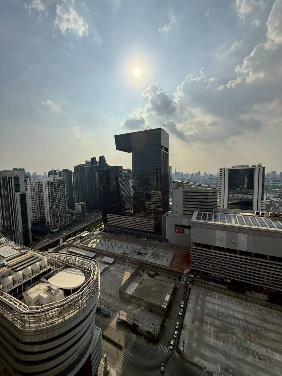 ให้เช่าคอนโดพระราม 9 เพชรบุรีตัดใหม่ RCA : ✅ NUER114  ✅ Line : @p2nproperty