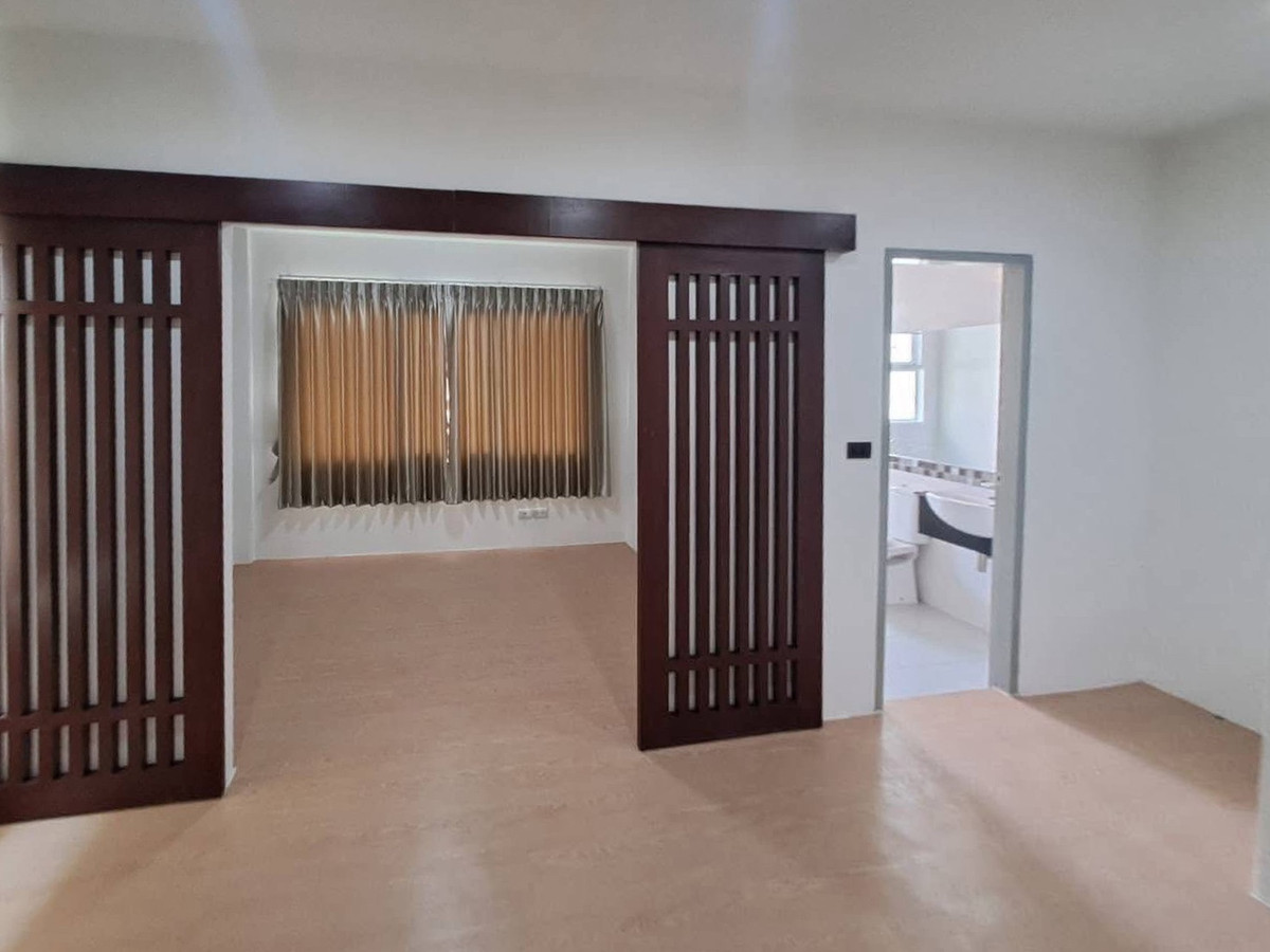 ขายทาวน์โฮมพัฒนาการ ศรีนครินทร์ : ทาวน์ อเวนิว พระราม 9 / 3 ห้องนอน (ขาย), Town Avenue Rama 9 / 3 Bedrooms (FOR SALE) BZD172