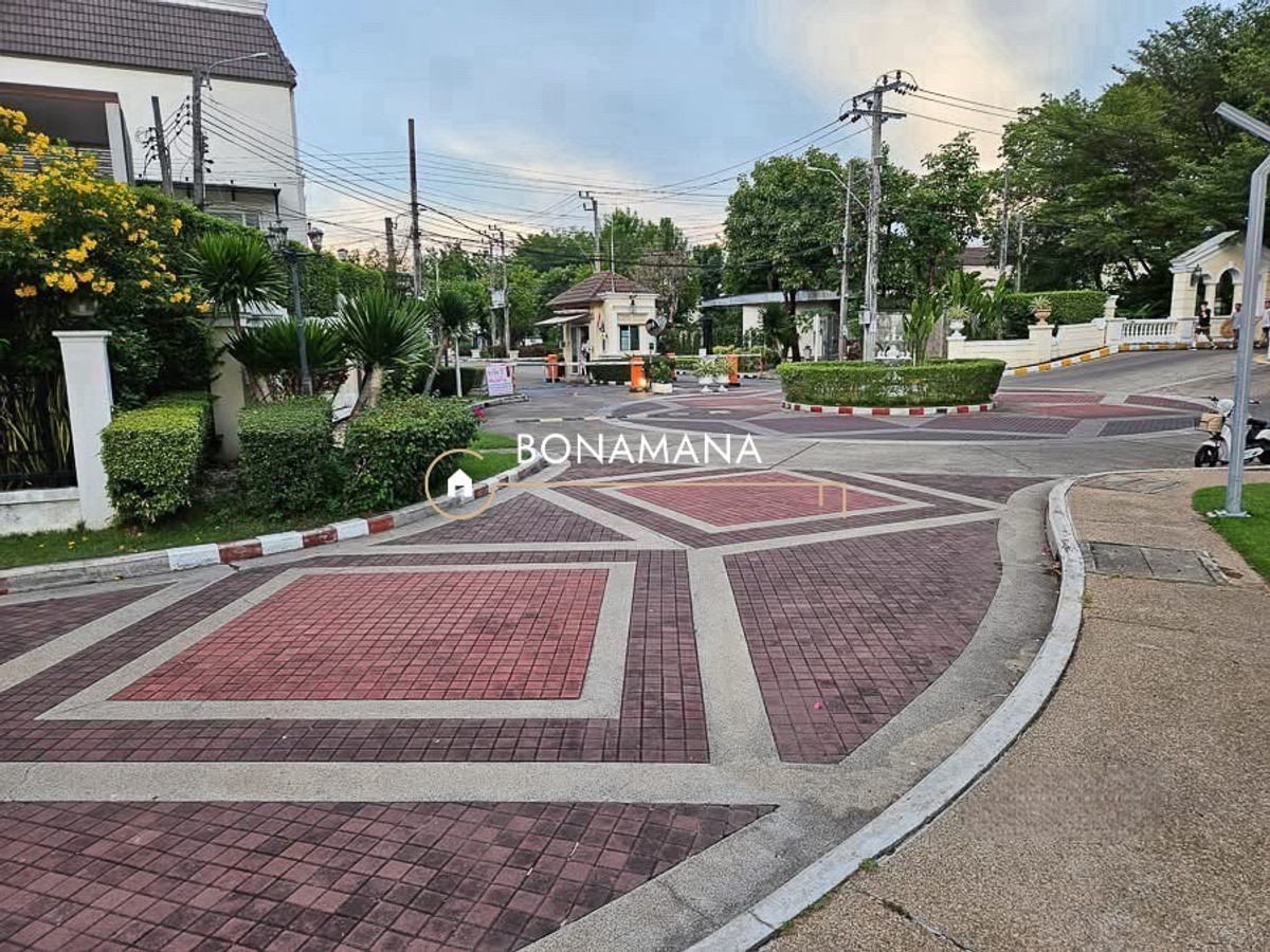 For RentTownhomeThaphra, Talat Phlu, Wutthakat : Townhome for rent, newly renovated, The URBAN Sathorn 🐶🐱 Pets allowed (BTS Bang Wa 1.8km)