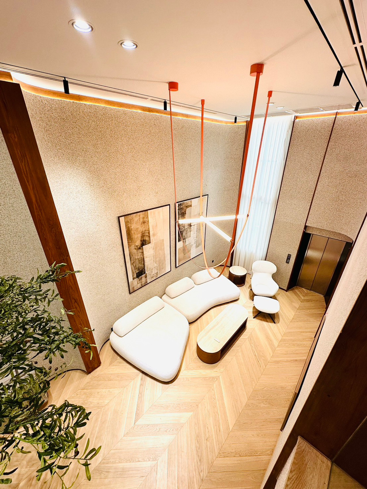 For SaleTownhomeSukhumvit, Asoke, Thonglor : 🔥For Sale Luxury house in heart of Thonglor! Renovated like brand new 4 bedroom fully furnished with private lift ready for move in Tel 0863692224