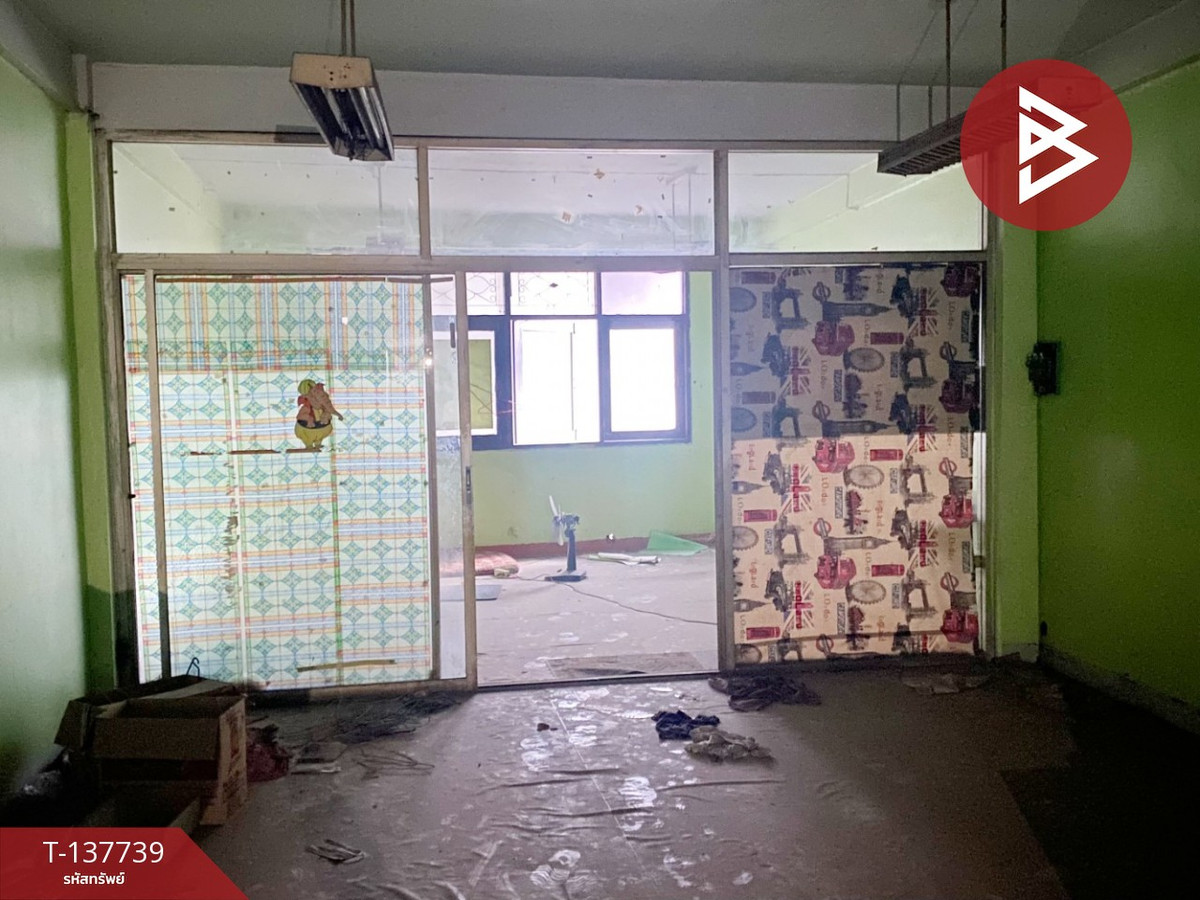 For SaleShop HouseBang kae, Phetkasem : 4-story commercial building for sale, area 24.1 sq m, Bangkok, next to Phetkasem Road, near MRT Bang Khae.