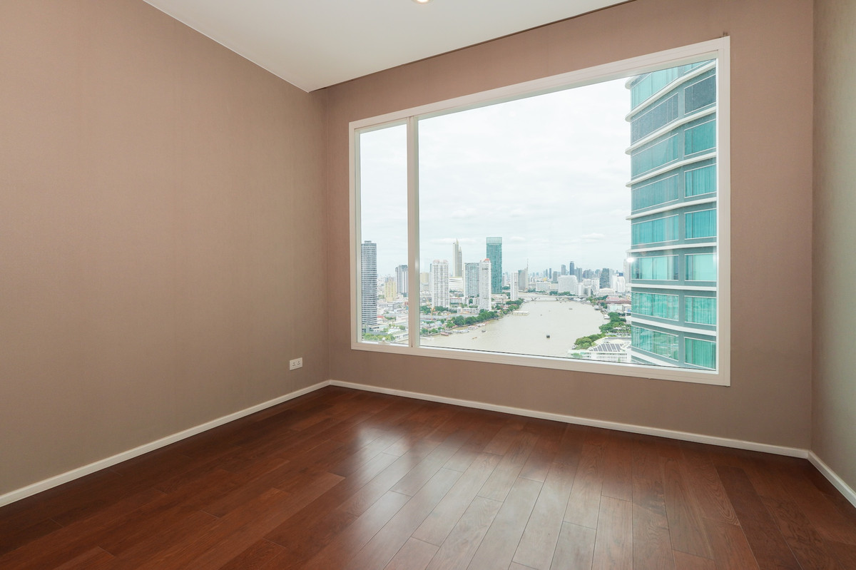 For SaleCondoSathorn, Narathiwat : Best Price🎉 River View Condo📍Menam Residence, 3 BR, 3 Parkings, Near Shrewsbury School