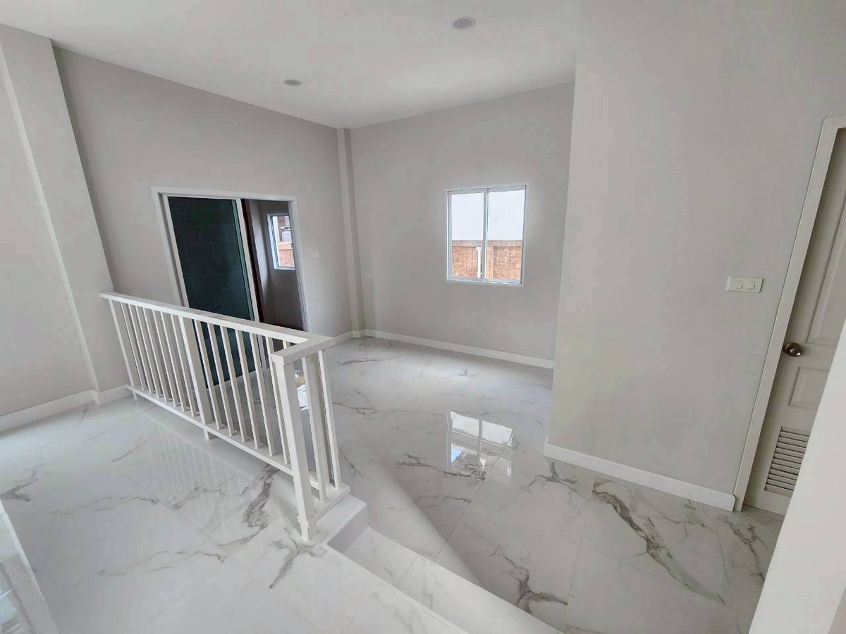 For SaleHouseLadprao101, Happy Land, The Mall Bang Kapi : Single house for sale, newly renovated, Parinyada Kaset-Nawamin.