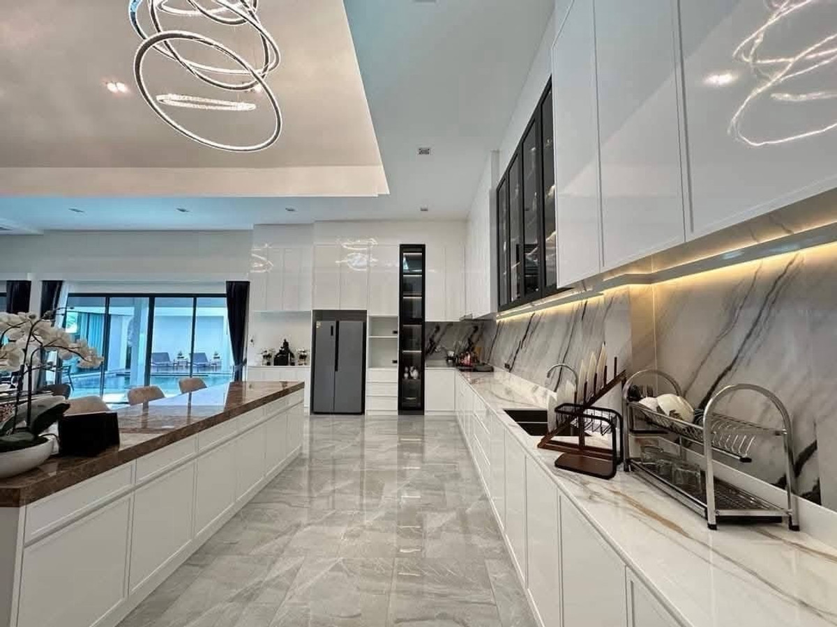 For SaleHousePattaya, Bangsaen, Chonburi : Luxury Pool Villa in Huai Yai Pattaya near Jomtien Beach, Fully Furnished with Private Pool and High Rental Yield 10.5% in EEC Growth Area  
