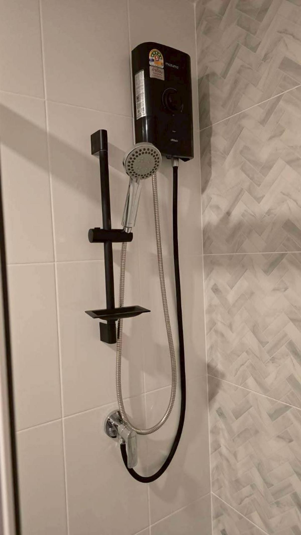 For RentCondoBangna, Bearing, Lasalle : ✅ REGBN135 ✅ Line : @p2nproperty