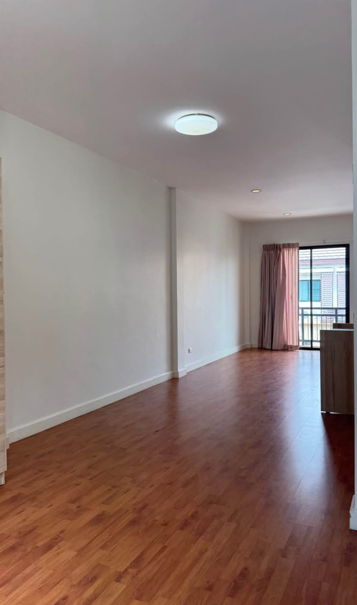 For RentTownhomePattanakan, Srinakarin : Townhome for rent, Time Home Rama 9 - Hua Mak, near The Mall Bangkapi and Rajamangala Stadium.