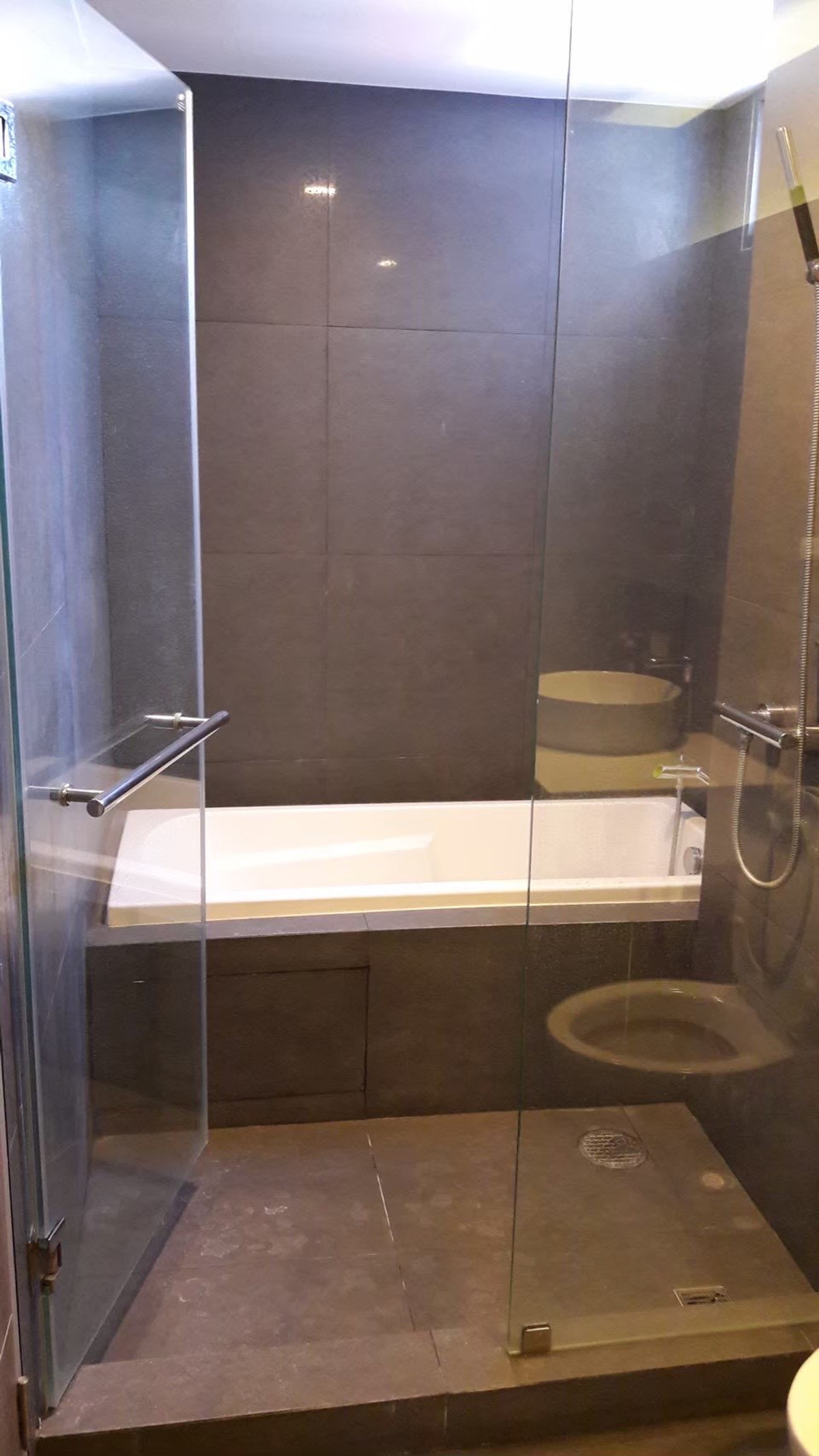 For SaleCondoSukhumvit, Asoke, Thonglor : Trapezo Sukhumvit 16 / 2 Bedrooms (SALE WITH TENANT), Trapezo Sukhumvit 16 / 2 Bedrooms (Sale with Tenant) BJ114