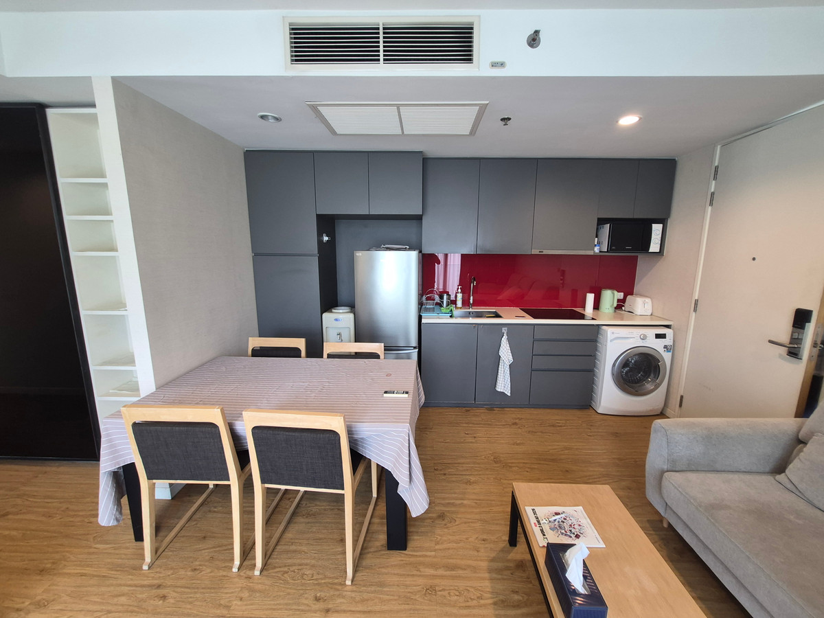 For RentCondoSilom, Saladaeng, Bangrak : New Room Siamese Surawong 2bed2bath Fullyfurnish 80 Sqm 32,000-