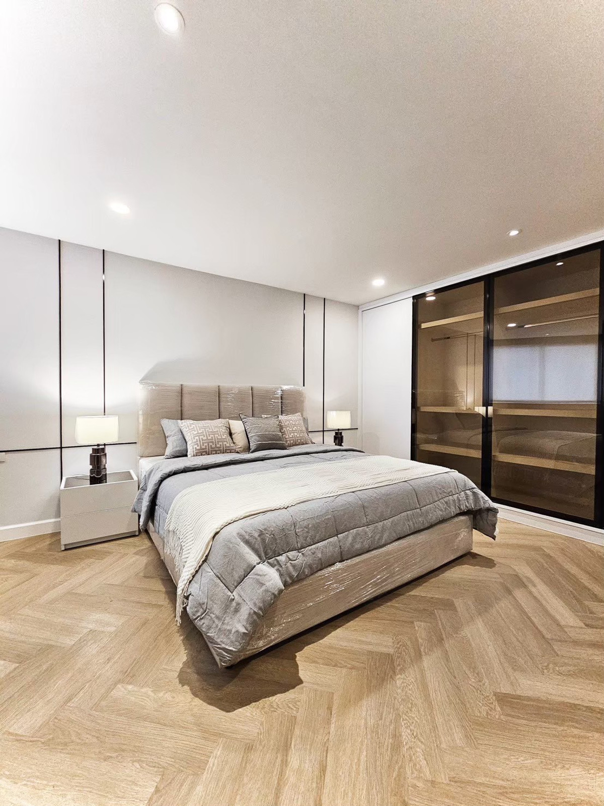 ขายคอนโดสุขุมวิท อโศก ทองหล่อ : SALE The President Park Sukhumvit 24,  Contact 062-496-6454