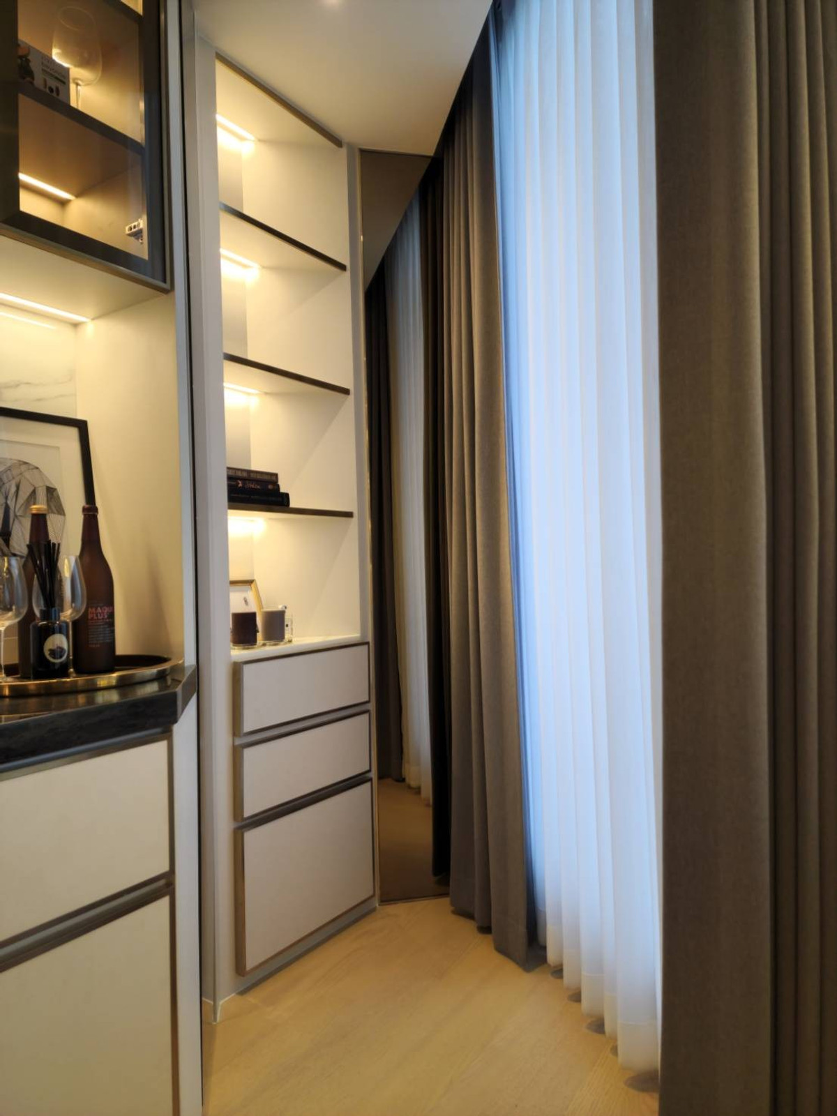 ให้เช่าคอนโดพระราม 9 เพชรบุรีตัดใหม่ RCA : Condo for rent Rama 9 Luxury condo near MRT Rama 9 2 bedroom condo Ashton Asoke Rama 9