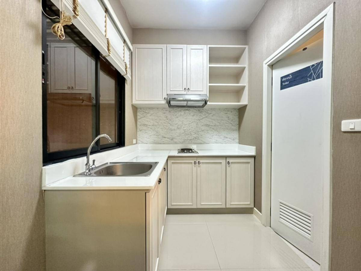 For RentTownhomeChaengwatana, Muangthong : Townhome for rent, The Connect 41 Chaengwattana - Tiwanon, near Impact Muang Thong Thani, only 5 minutes.