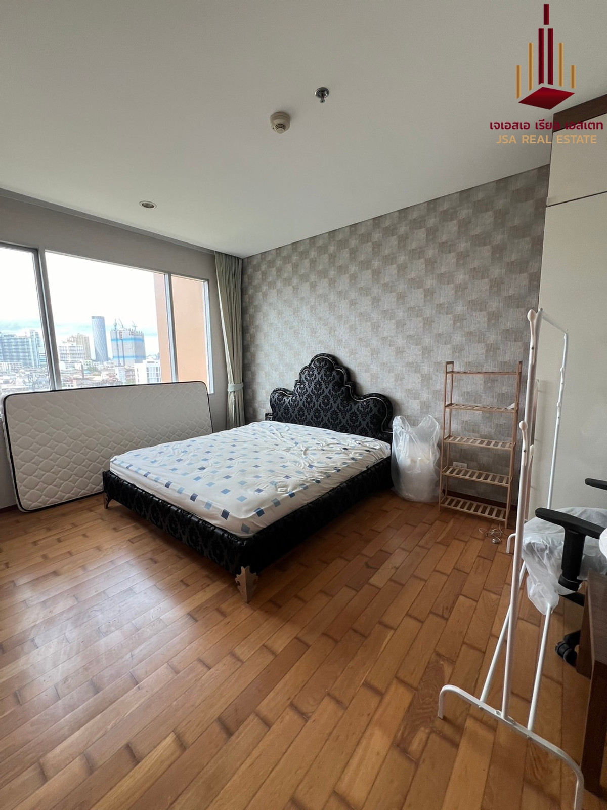 For SaleCondoWongwianyai, Charoennakor : ✨ For Sale: Villa Sathorn Condo ✨ 💰 Only 4,750,000 THB