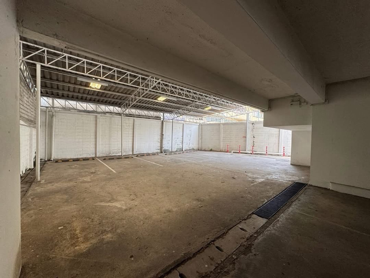 OfficeRathburana, Suksawat : 4-Storey Office Building for Sale and Rent on Suk Sawat Road, 1,400 sq.m with 16+ Parking Spaces, Ideal for Company Headquarters near BTS Pracha Uthit