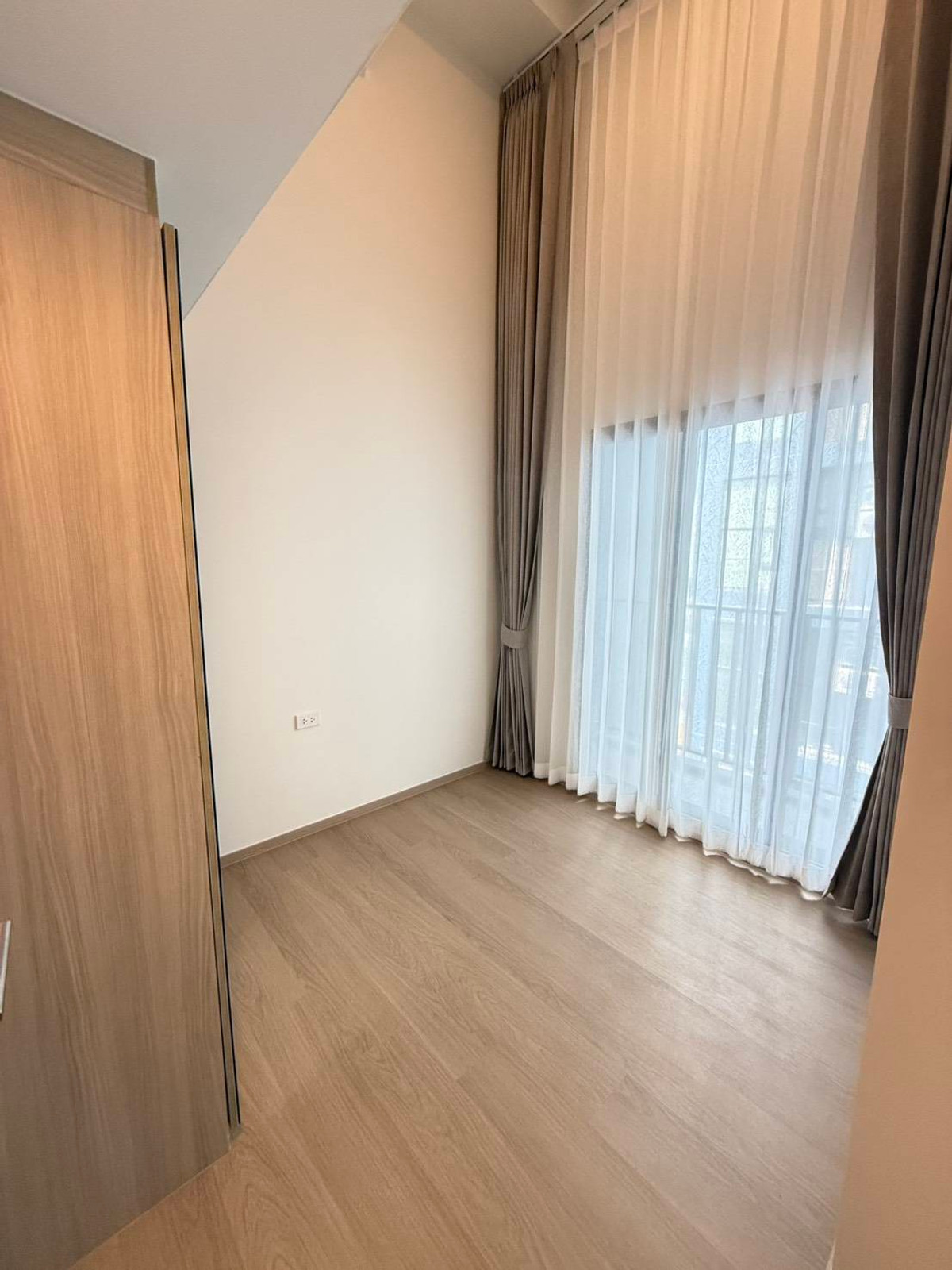 ให้เช่าคอนโดปิ่นเกล้า จรัญสนิทวงศ์ : เช่า 2 ห้องนอน 1 ห้องน้ำ ออริจิ้น เพลย์ บางขุนนนท์ ทริปเปิ้ล สเตชั่น