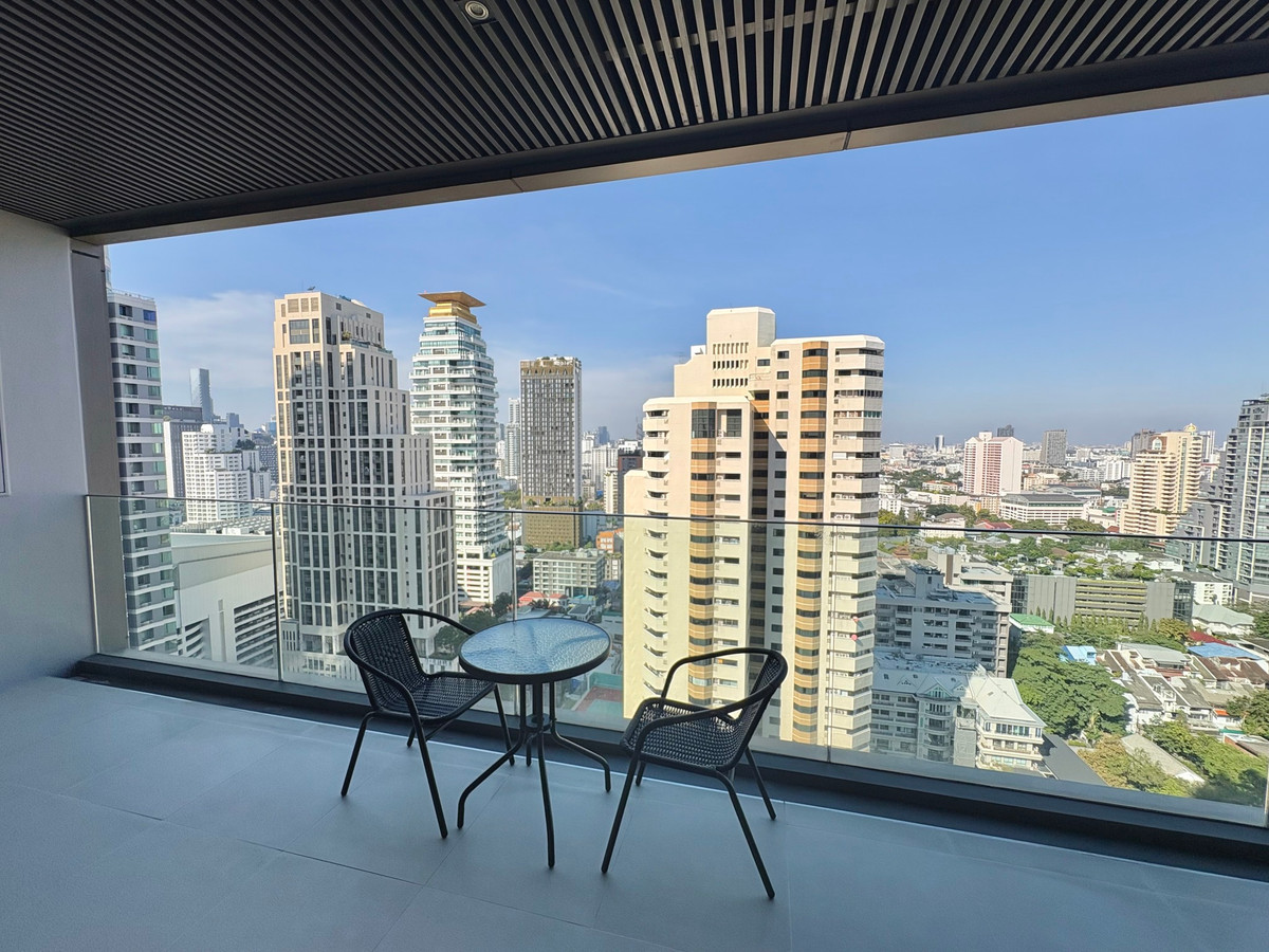 ขายคอนโดสุขุมวิท อโศก ทองหล่อ : SALE 2-Bedroom unit at Vittorio Sukhumvit 39,  Contact 062-496-6454