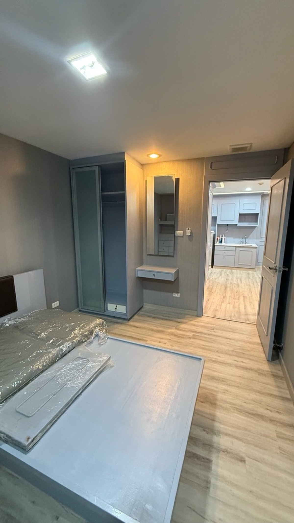 ให้เช่าคอนโดเลียบทางด่วนรามอินทรา : For rent JW. Sriwara 2 bed 2 bath 58 sqm 20,000 ให้เช่า 2 นอน 2 น้ำ 58 ตรม 20,000