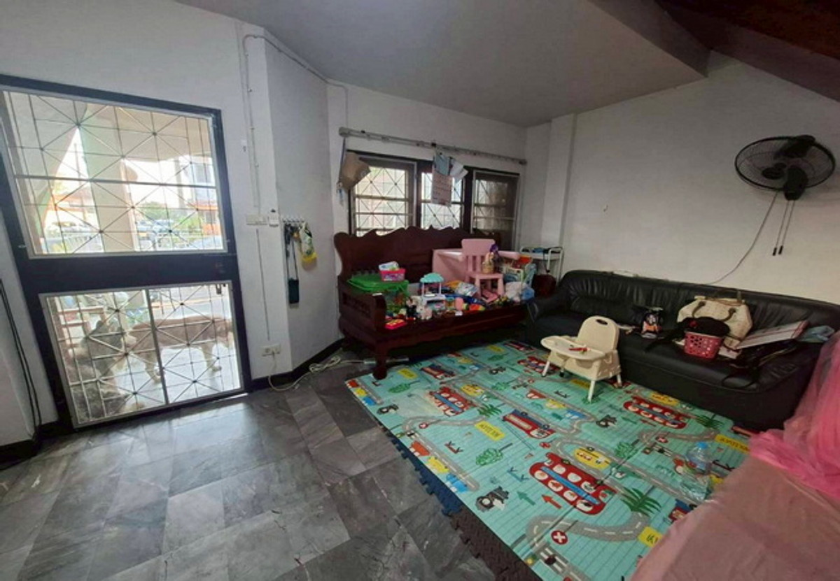 ขายทาวน์โฮมแจ้งวัฒนะ เมืองทอง : ขายทาวน์เฮ้าส์ หมู่บ้านเปี่ยมสุข ปากเกร็ด ซอยวัดกู้ เนื้อที่ 28.8 ตร.ว. 2 ชั้น 2 นอน 2 น้ำ ราคาต่อรองได้