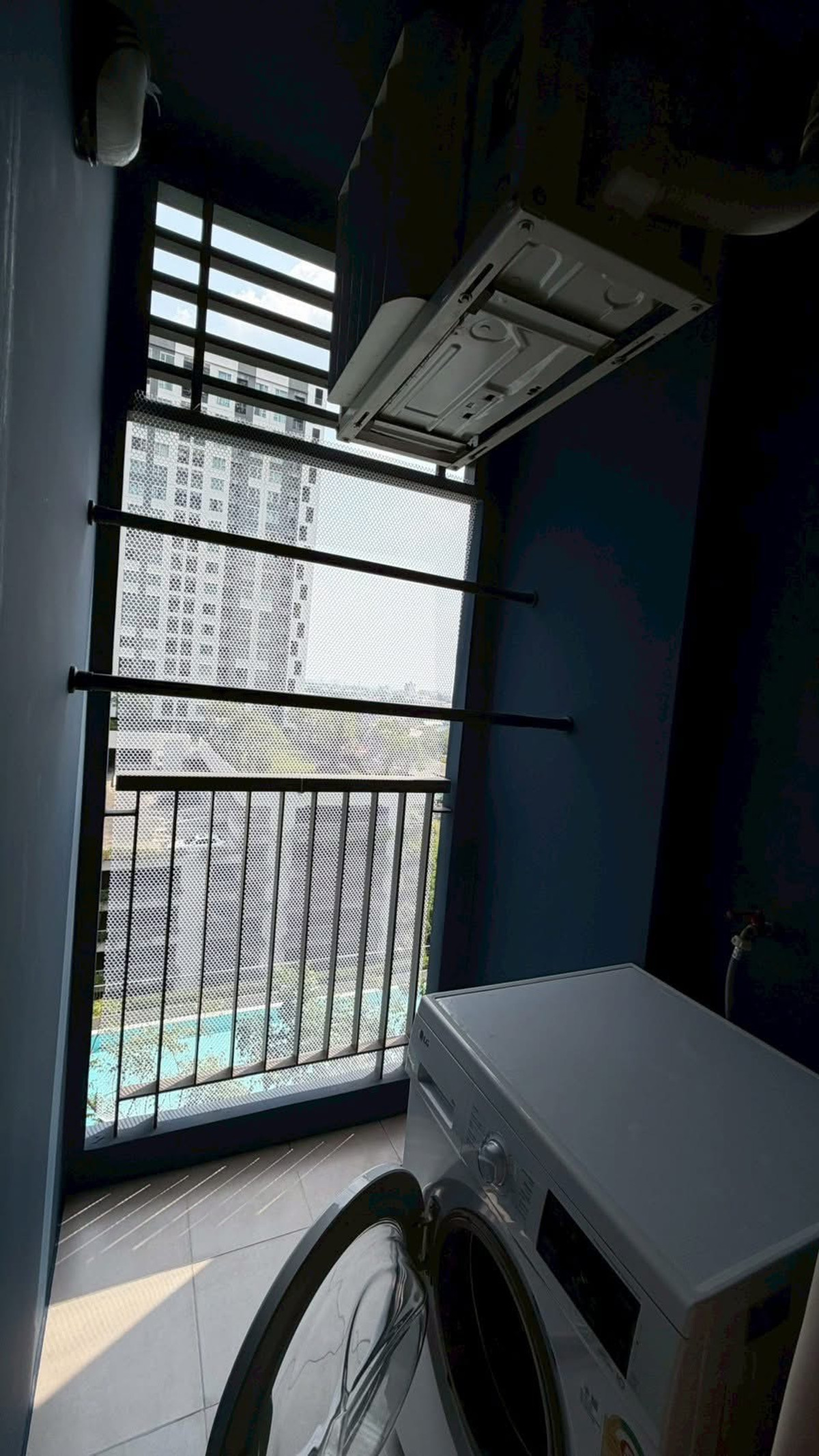 For SaleCondoRattanathibet, Sanambinna : Urgent Sale ✨ ASPIRE Rattanathibet-Weston ✨ Pool view, East facing, Fully furnished and equipped with appliances.