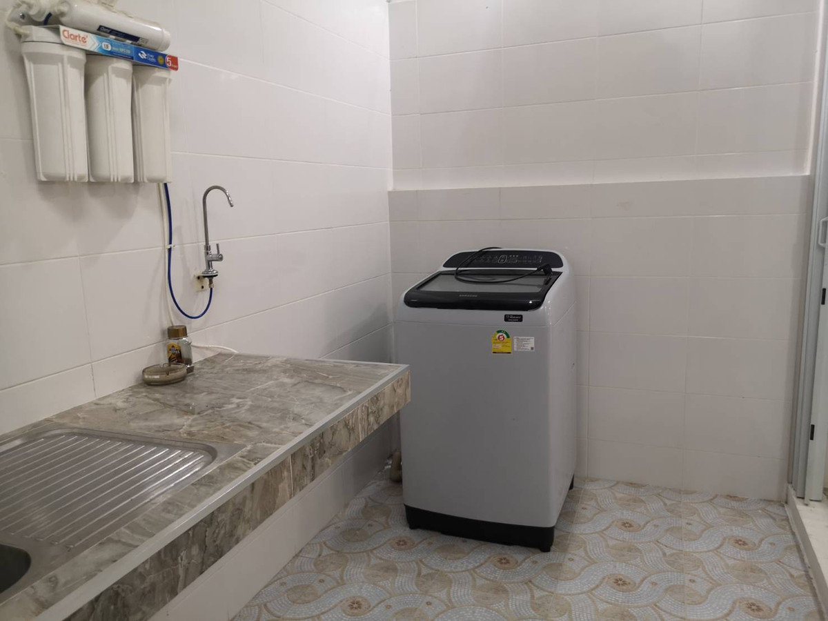 ให้เช่าทาวน์โฮมอ่อนนุช อุดมสุข : ให้เช่าทาวเฮาส์ 16 ตรว. 2 ชั้น 2 นอน 2 น้ำ ใกล้บีทีเอสอุดมสุข และ ปุณณวิถี ซอยวชิรธรรม 12  ค่าเช่า 15,000  โทร  082 649 9822