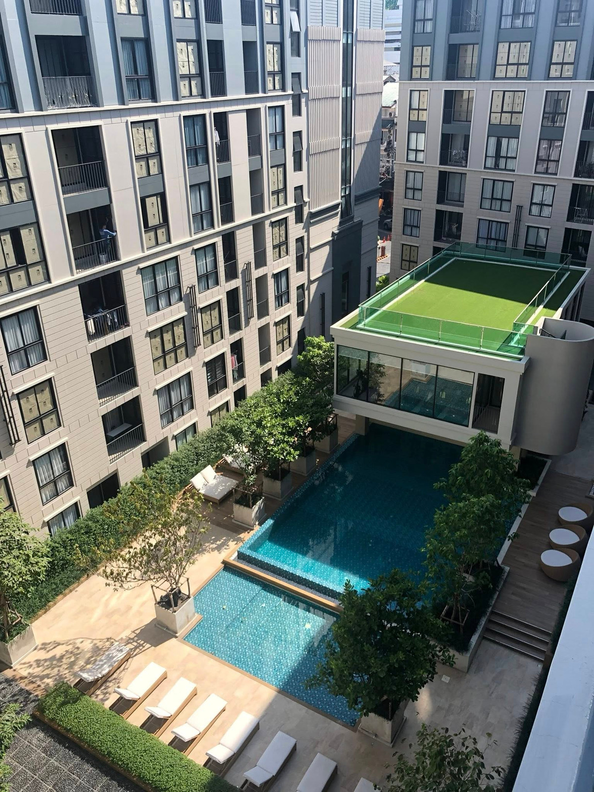 ให้เช่าคอนโดรัชดา ห้วยขวาง : 🏢 ให้เช่า Maestro 03 Ratchada – Rama 9 ✨ คอนโดเลี้ยงสัตว์ได้ ใกล้ MRT พระราม 9 🐶