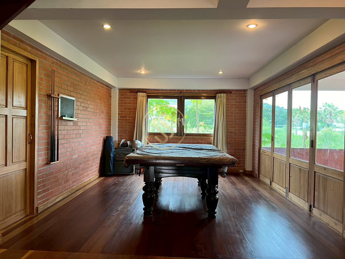 ขายบ้านชะอำ เพชรบุรี : ขายบ้านเรือนไทยไม้สักทั้งหลัง  ในโครงการ ปาล์มฮิลส์ กอล์ฟ คลับ แอนด์ เรสซิเดนซ์ ทำเลชะอำ ,เพชรบุรี