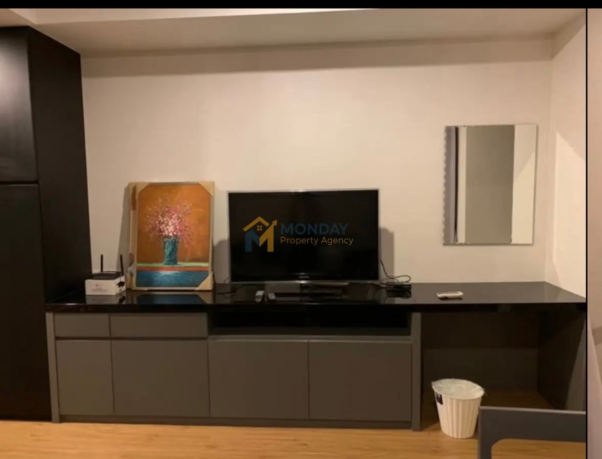 For RentCondoSilom, Saladaeng, Bangrak : 🔥 Available Now! Ready to Move In! Washing Machine Included. Siamese Surawong. Book Now Before It's Gone! 🔥 MD-26125517