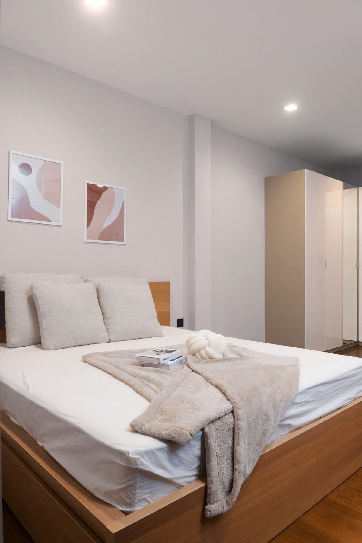 HouseOnnut, Udomsuk : House for rent at The Gentry Sukhumvit 101 project, price 200,000  baht with selling price [MKh260302]