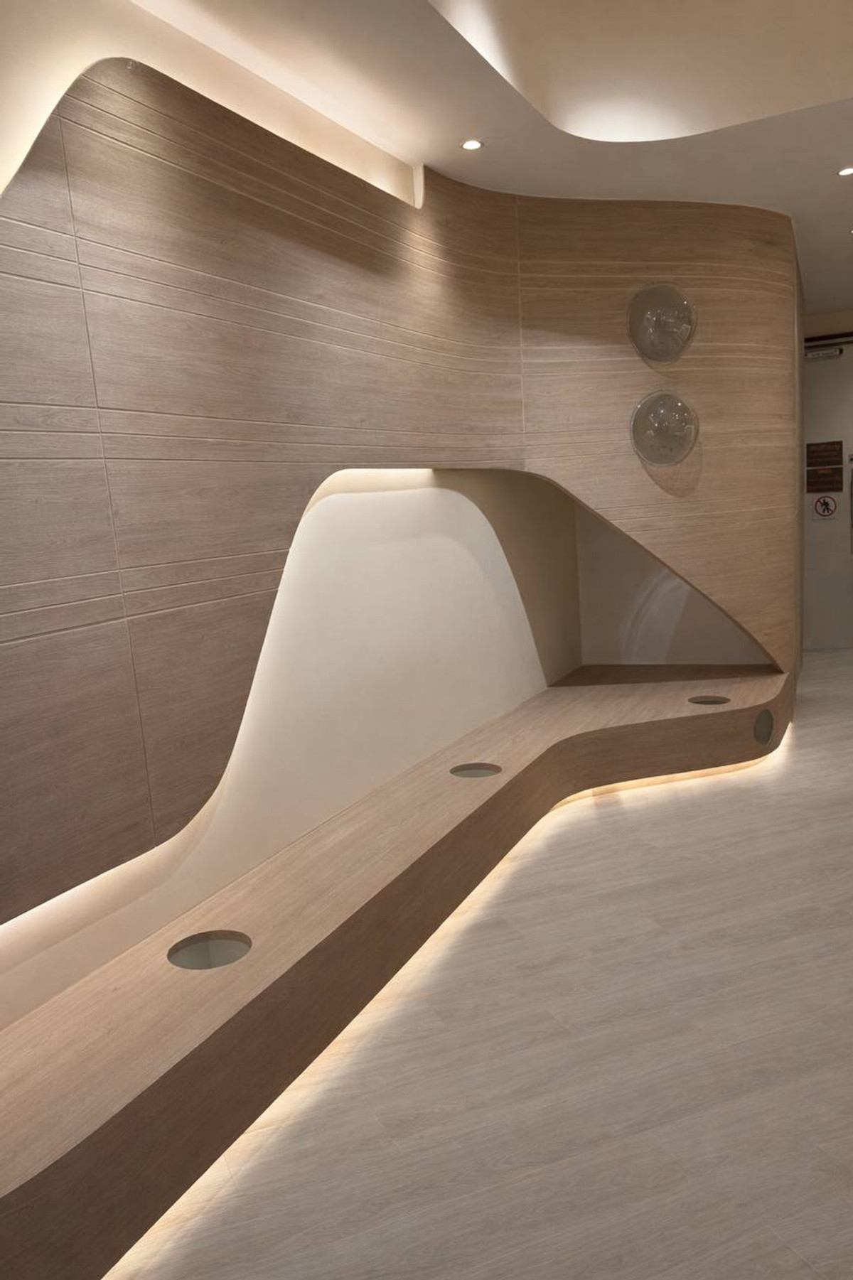 เซ้งอาคารพาณิชย์สยาม จุฬา สามย่าน : เซ้ง/เช่า ตึกแถว 3 ชั้น 1 คูหา สามย่าน ซอยจุฬา11  ติดมหาลัยจุฬา  ใกล้MRTสามย่าน 500เมตร,ใกล้บรรทัดทอง เหมาะทำร้านอาหาร คาเฟ่ ร้านทำเล็บ ทำผม เสริมสวย 