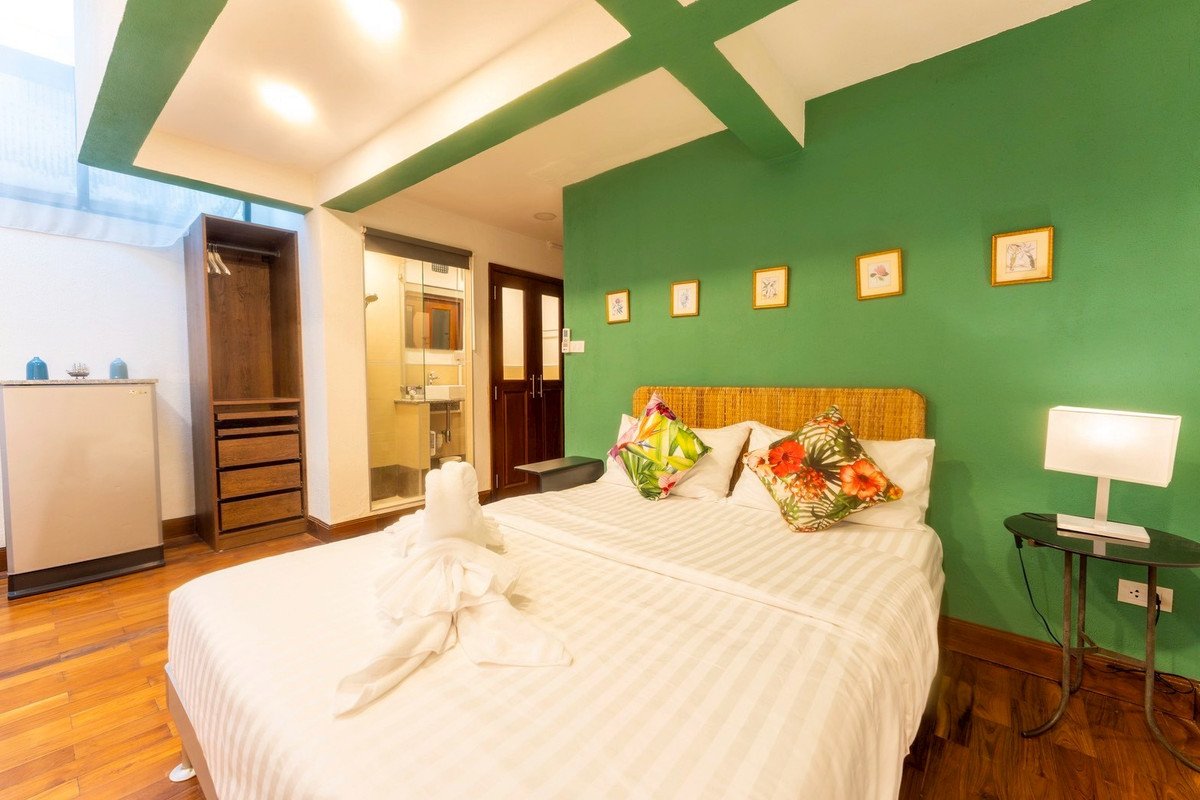 คอนโดสุขุมวิท อโศก ทองหล่อ : For sell and rent House in Asoke near NIST! ✨ 6 bedroom 350 sq.m ready to move in Near BTS Asoke and Terminal 21