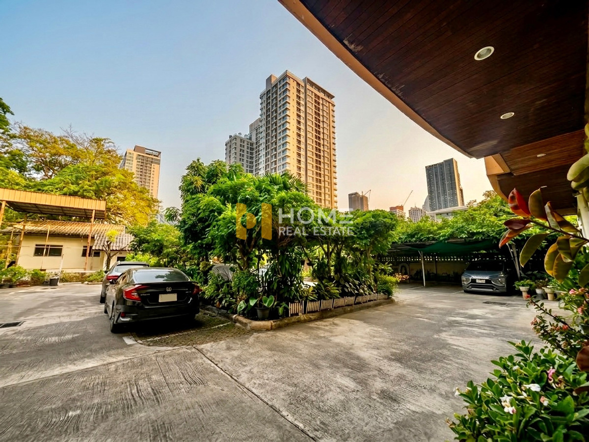 ขายอารีย์ อนุสาวรีย์ : 🔥 HOT DEAL อพาร์ตเมนต์ 5 ชั้น ใจกลางอารีย์ ห้องกว้างวิวดี / อพาร์ตเมนต์ 5 ชั้น ซอยอารีย์ 5 / 20 ห้องนอน (ขาย), Apartment Soi 5 floors Ari 5 / 20 Bedrooms (FOR SALE) BNS006