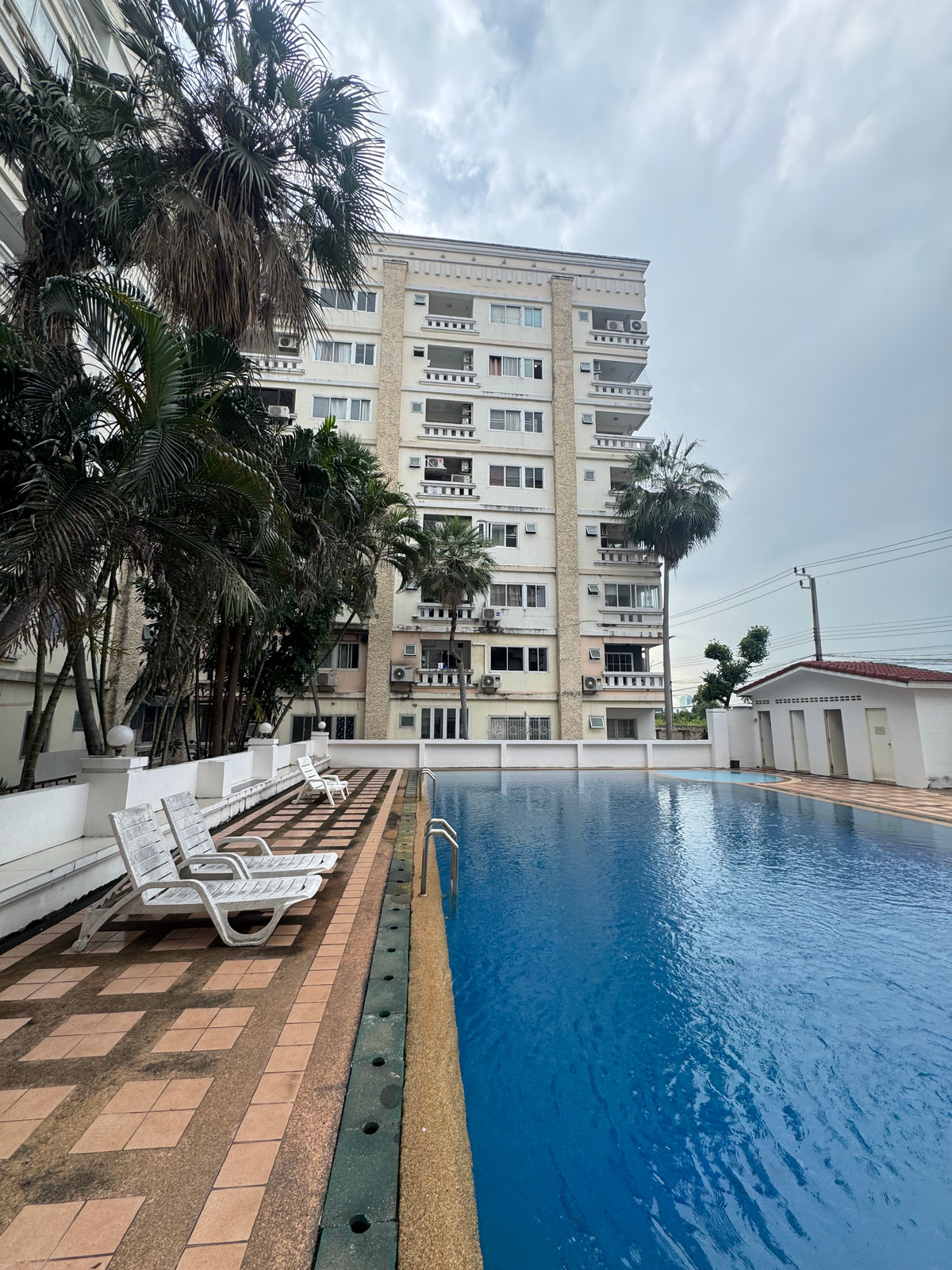 ขายคอนโดรัชดา ห้วยขวาง : ขาย คอนโด2นอน ห้องใหญ่62ตร.ม. รีโนเวทPremium ใหม่ เลี้ยงสัตว์ได้! ย่านห้วยขวาง-เหม๋งจ๋าย-รามอินทรา พร้อมอยู่ นัดชมเลย 084-976-1441