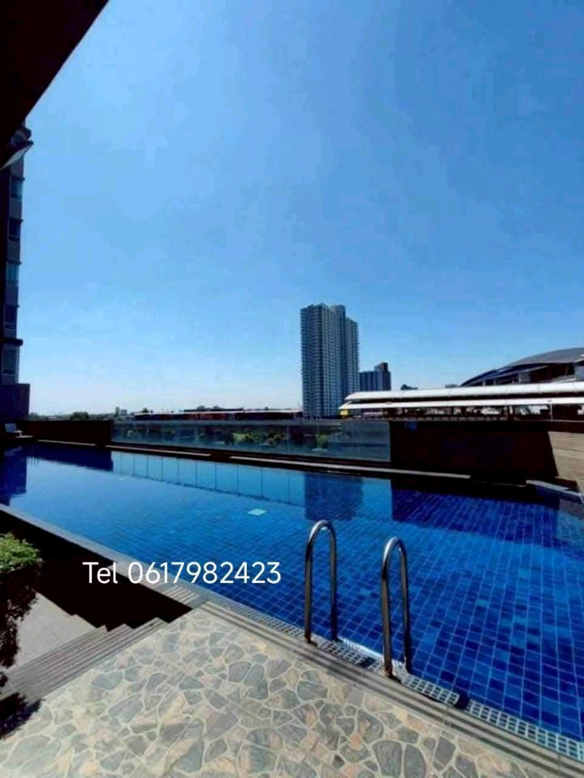 For RentCondoThaphra, Talat Phlu, Wutthakat : Just 50 m. BTS BangWa Interchange MRT. If interested, please make an appointment to see the room.