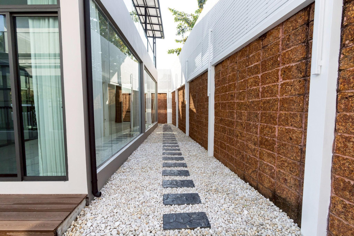 ขายบ้านสมุทรปราการ สำโรง : แกรนด์ บางกอก บูเลอวาร์ด ศรีนครินทร์ / 5 ห้องนอน (ขาย), Grand Bangkok Boulevard Srinakarin / 5 Bedrooms (FOR SALE) FON283