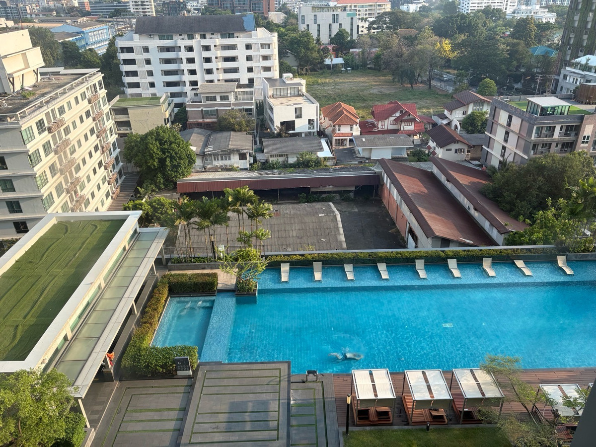 For RentCondoSukhumvit, Asoke, Thonglor : 🔥Rent 2BR🔥Pool view🔥Floor12🔥70sqm🔥50,000/month🔥