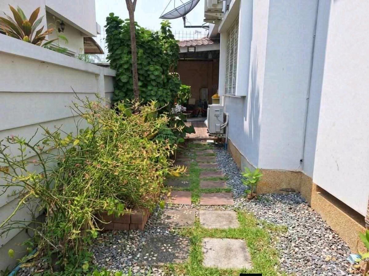 ขายบ้านลาดกระบัง สุวรรณภูมิ : ขายด่วนบ้านเดี่ยวถูกสุด โครงการ ภัทรา อ่อนนุช - วงแหวน 3 ห้องนอน 3 ห้องน้ำ ราคาเพียง 6,000,000 บาท