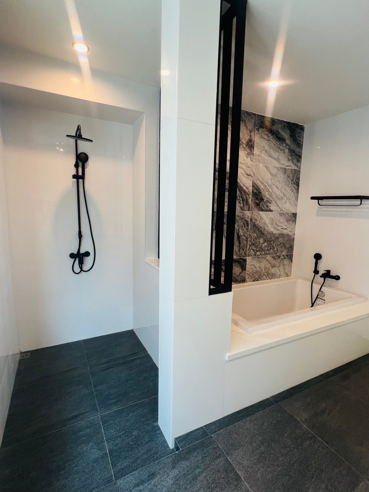 ขายบ้านพัทยา บางแสน ชลบุรี สัตหีบ : บ้านเดี่ยว นิบบาน่า เชด /  4 ห้องนอน (ขาย), House Nibbana Shade / 4 Bedrooms (FOR SALE) AM112