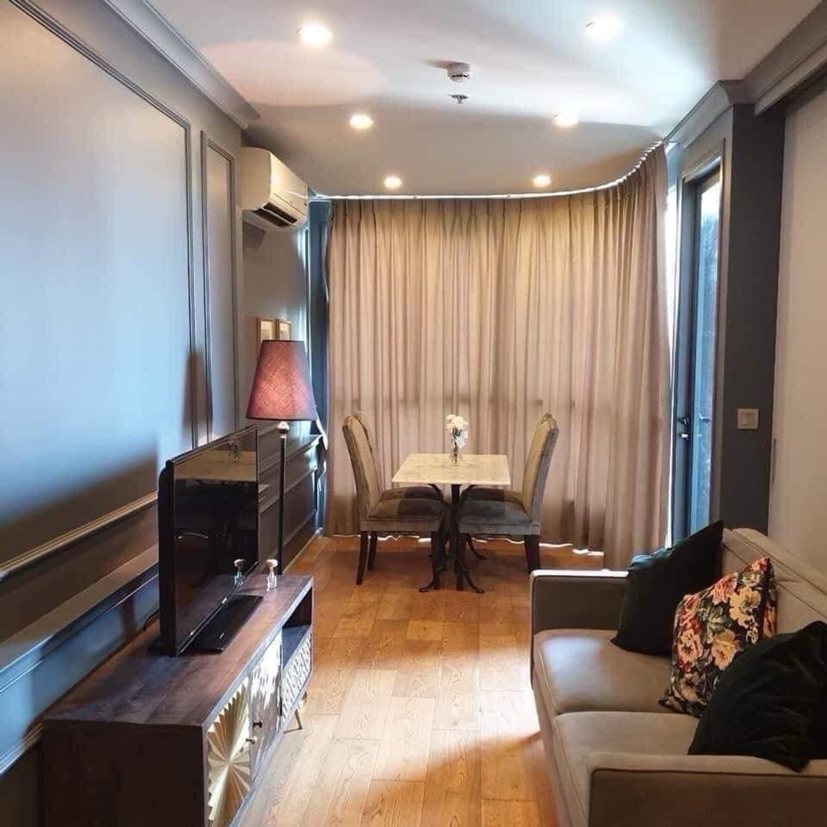 For RentCondoRatchathewi,Phayathai : 🔥Rent at Q Chidlom 🔥1BR 1BR 🔥24,000🔥35sqm 🔥Floor23