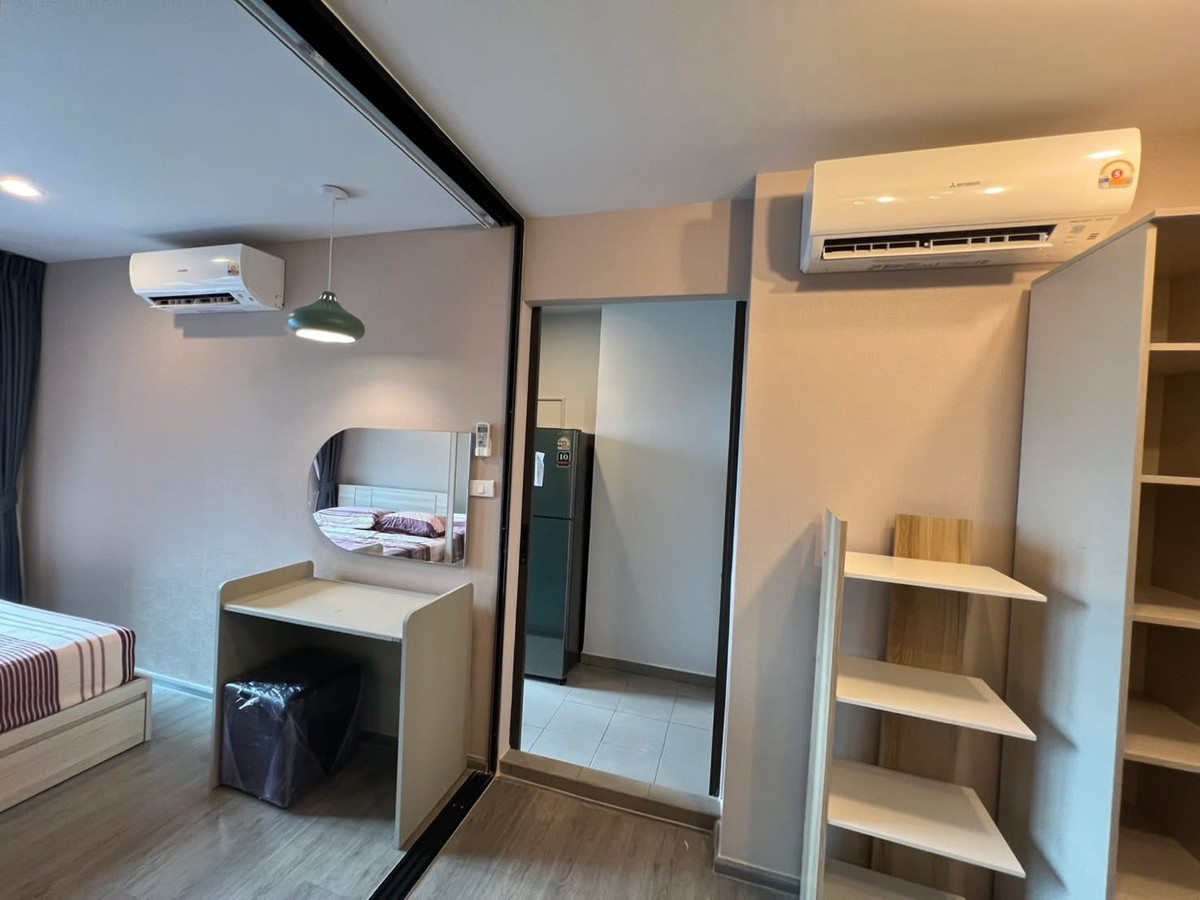 For RentCondoThaphra, Talat Phlu, Wutthakat : 🩷Cheap condo for rent, new Regent Wutthakat, 1 bedroom, beautiful room, high floor, open view. 
1 Bed 1 Bath, area 26 sq m.
33rd floor, Building A, open view
Rent 11,000 baht per month with furniture and electrical appliances.
Near BTS Wutthakat 200 meter