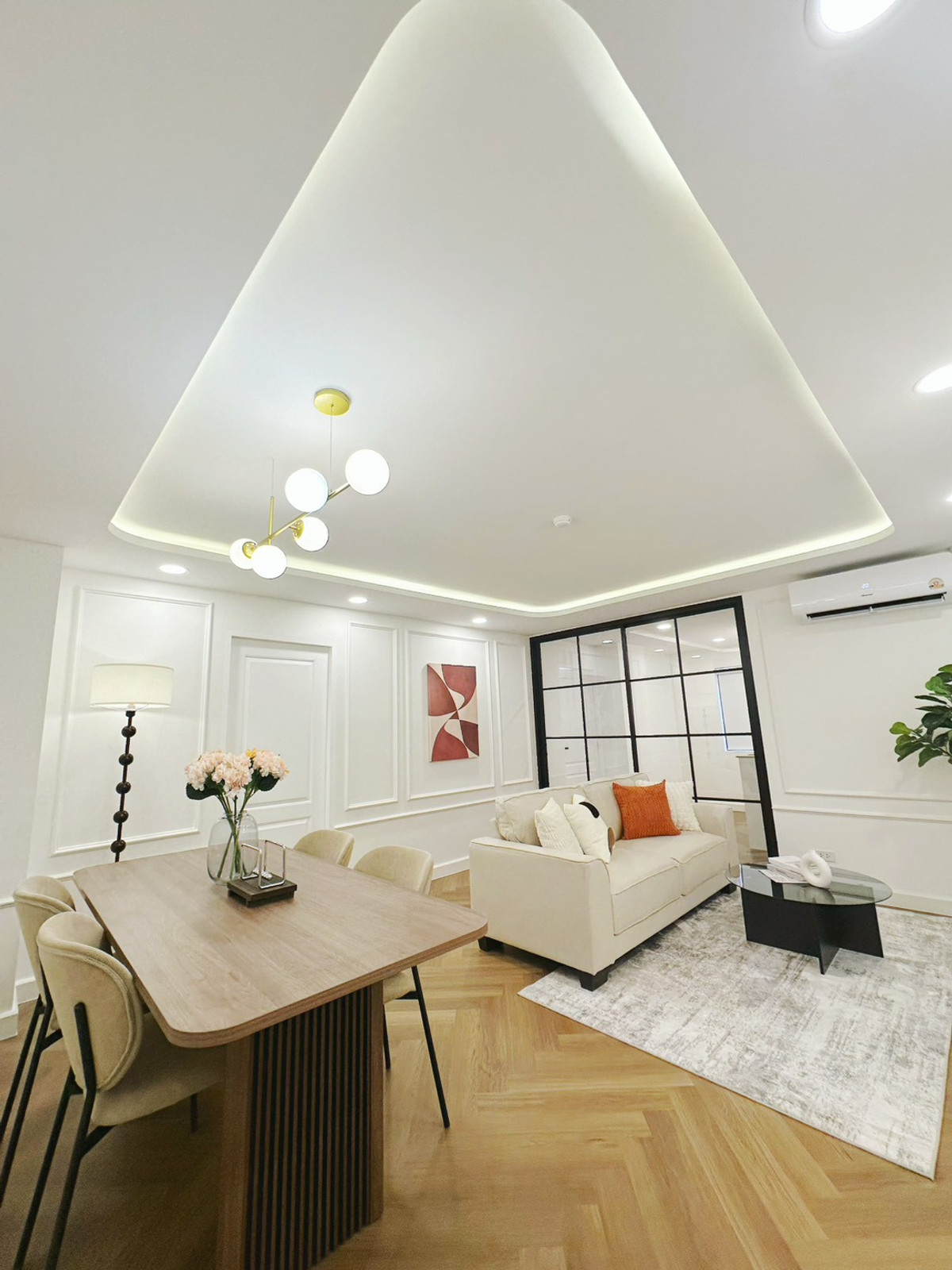 ขายคอนโดรัชดา ห้วยขวาง : ขาย คอนโด2นอน ห้องใหญ่62ตร.ม. รีโนเวทPremium ใหม่ เลี้ยงสัตว์ได้! ย่านห้วยขวาง-เหม๋งจ๋าย-รามอินทรา พร้อมอยู่ นัดชมเลย 084-976-1441