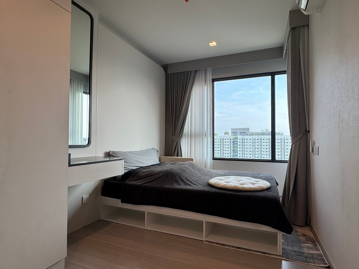 For RentCondoThaphra, Talat Phlu, Wutthakat : ⭐️ Life Sathorn Sierra ⭐️ 1 Bed 1 Bath, built-in furniture in the whole room, ready to move.