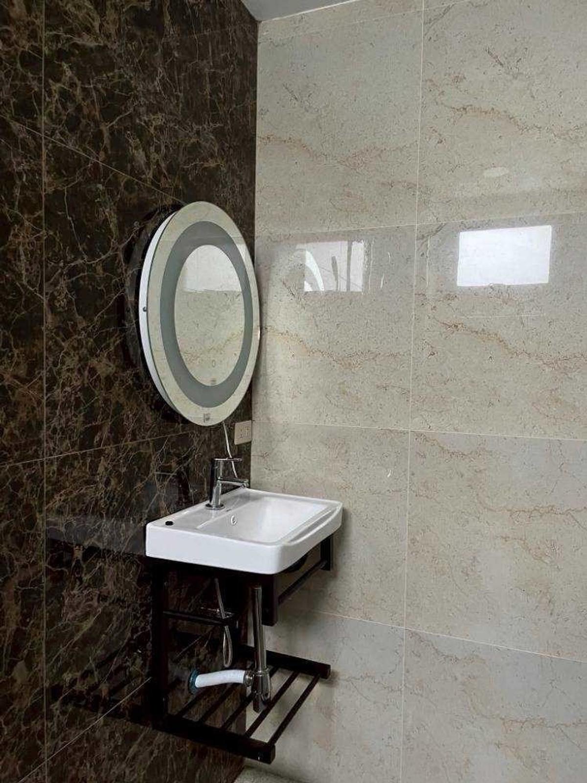 ให้เช่าทาวน์โฮมรัชดา ห้วยขวาง : ให้เช่า Townhome อยู่เจริญรัชดาซอย 3 🏜🎡🚆Yu Charoen Ratchada Soi 3 連棟別墅出租