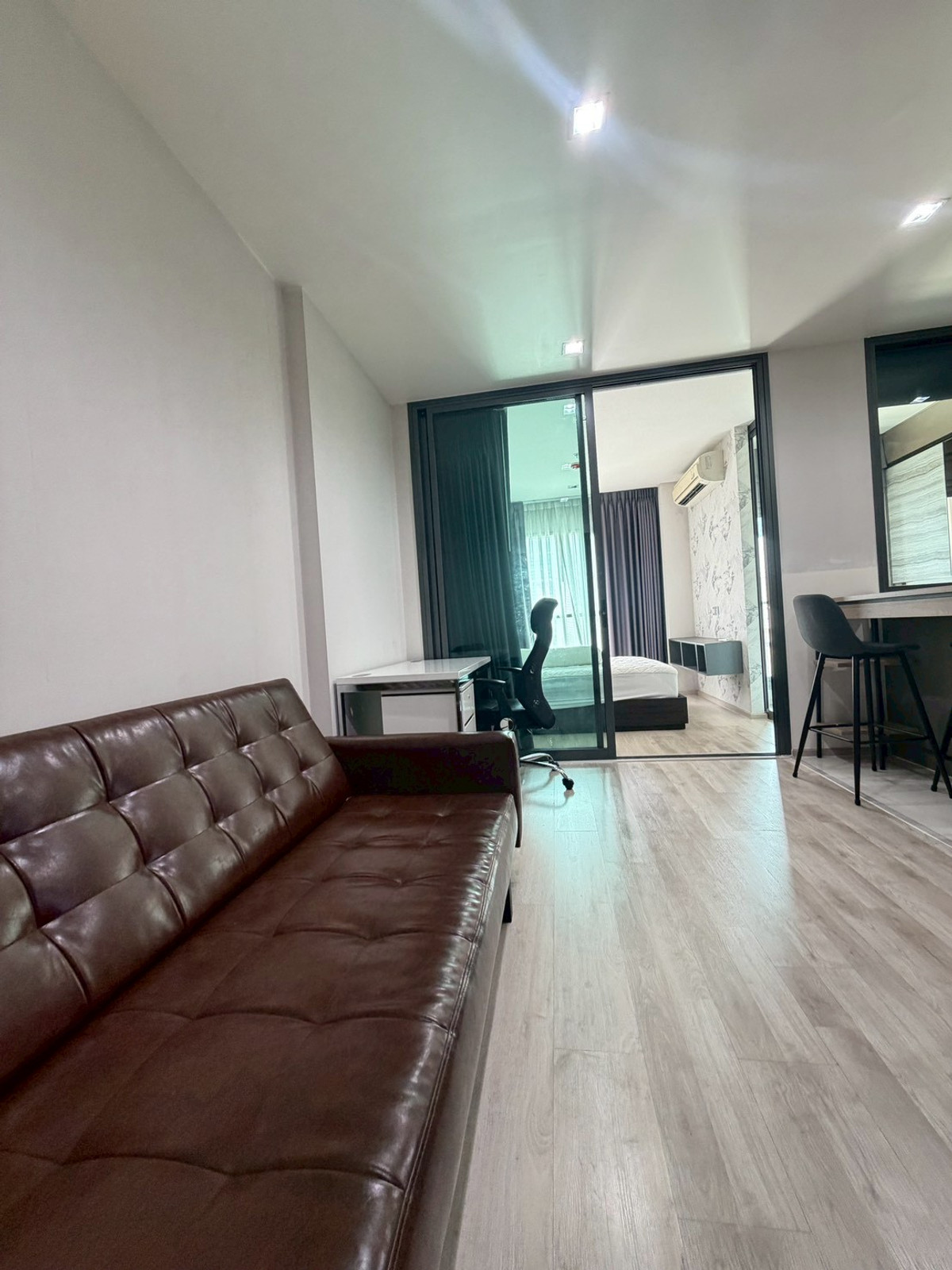 ให้เช่าคอนโดราชเทวี พญาไท : ห้องสวย พร้อมเข้าอยู่  !! ราคาพิเศษ !! 🏢 RHYTHM รางน้ำ | 35 ตร.ม. | ชั้น 6 | เช่า 26,000 บาท/เดือน