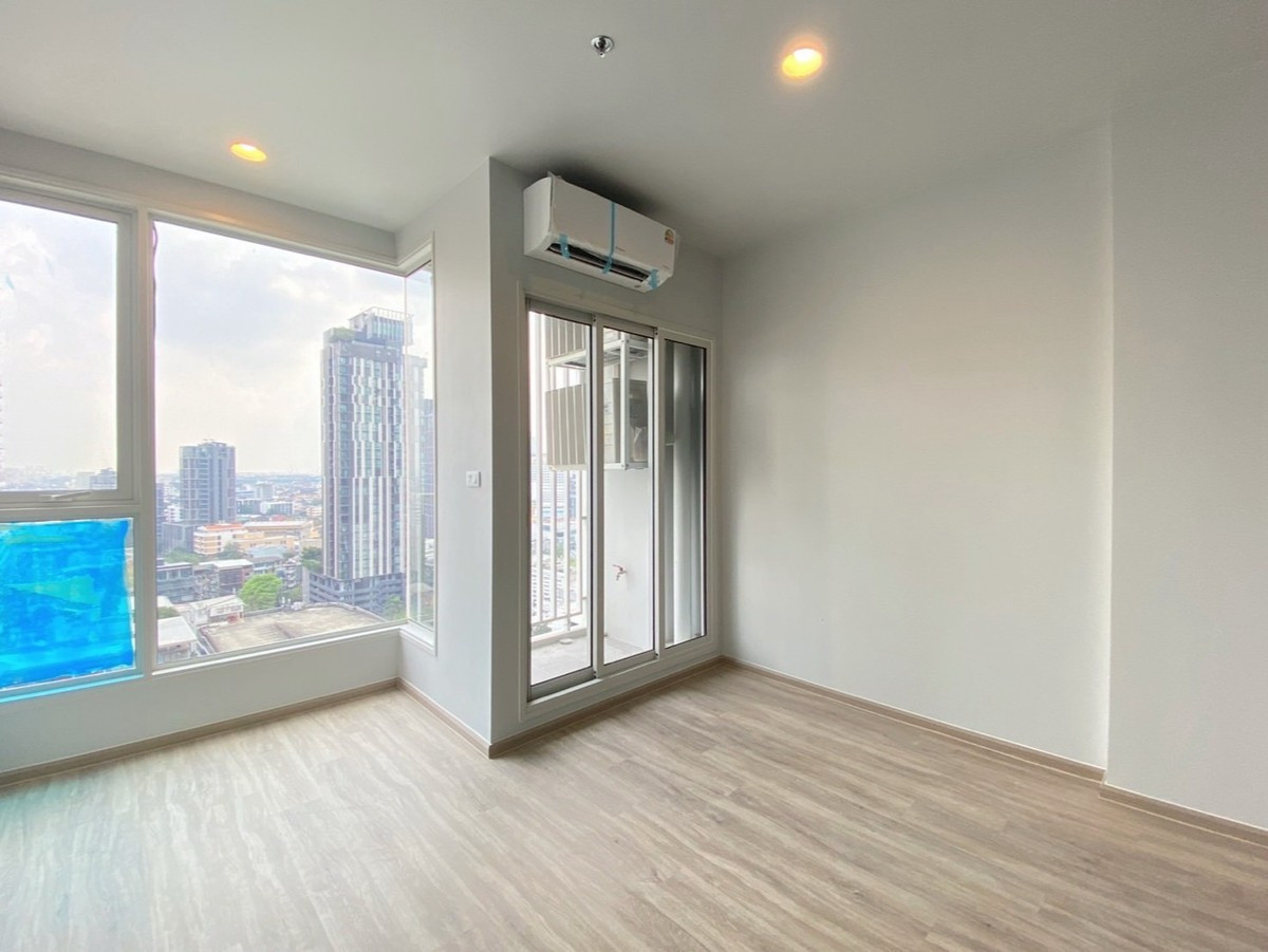 For SaleCondoSukhumvit, Asoke, Thonglor : Condominium for sale Culture Thonglor, 18th floor, new condo, near BTS Thonglor, only 250 meters (N.2050)