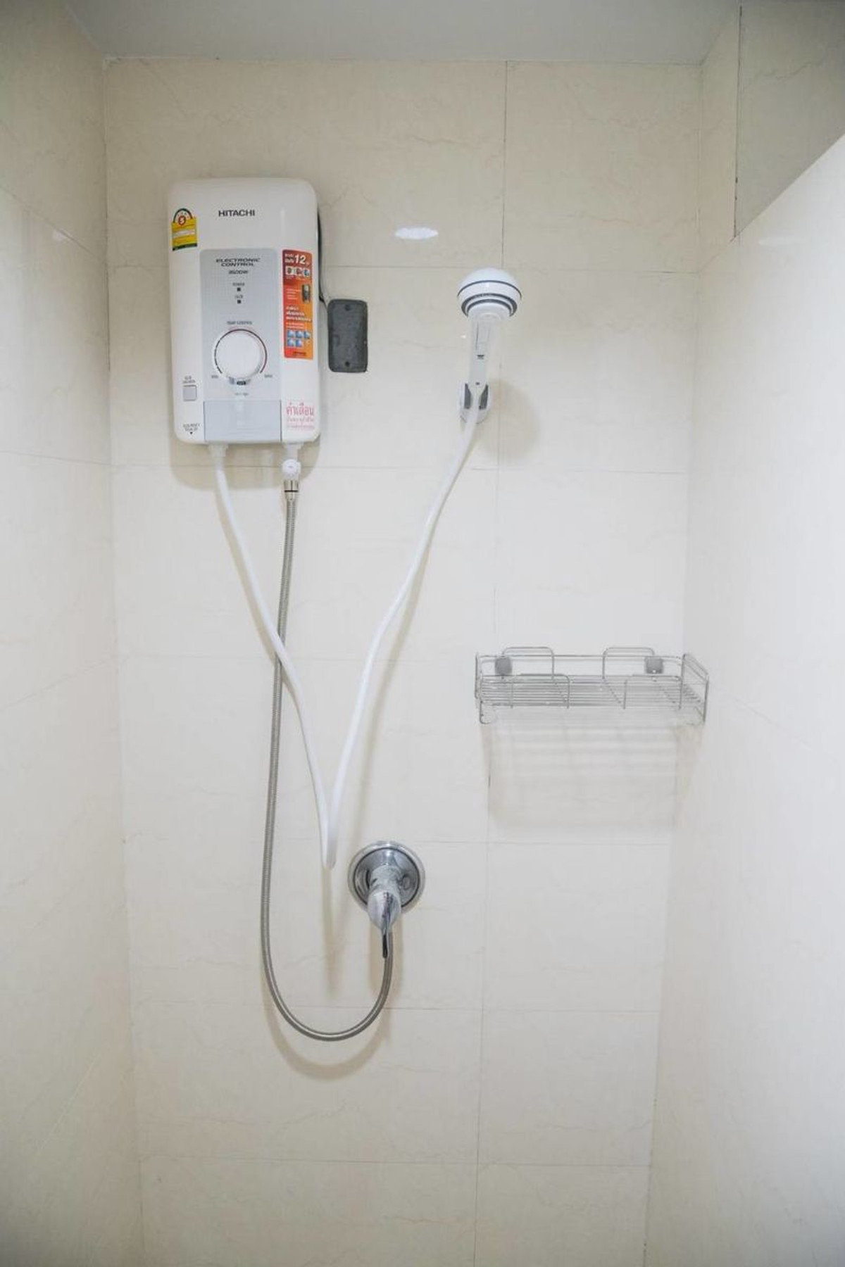 ขายคอนโดรัชดา ห้วยขวาง : ขายคอนโด Grand Park Town เหม่งจ๋าย-รัชดา เฟอร์นิเจอร์และเครื่องใช้ไฟฟ้าครบ ตกแต่งพร้อมเข้าอยู่  เดินทางสะดวก ใกล้ MRT ห้วยขวาง เหมาะทั้งอยู่เองและลงทุนปล่อยเช่า-SW000053