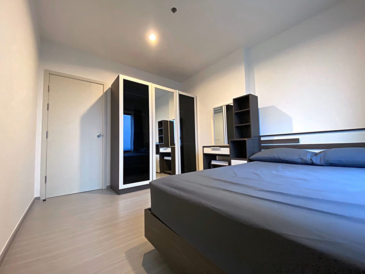 For RentCondoThaphra, Talat Phlu, Wutthakat : ⭐️ Aspire Sathorn - Ratchaphruek ⭐️1 bedroom, 1 bathroom, beautifully decorated room. There are electrical appliances ready.